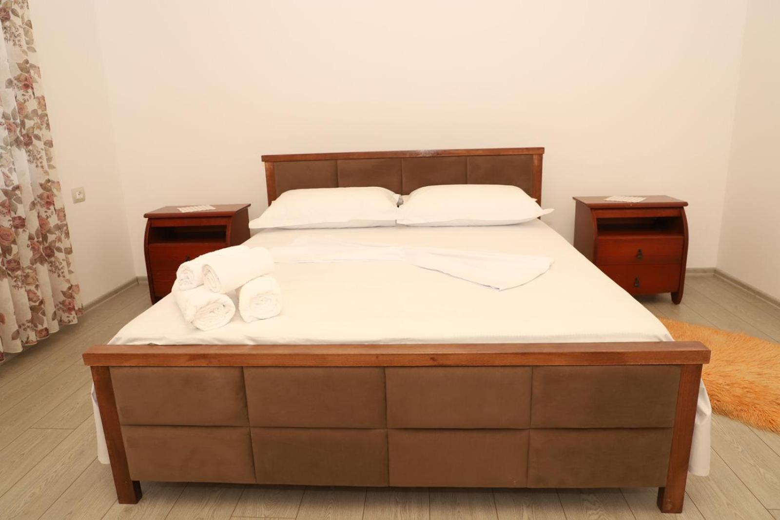 Georgemishel Guest House Berat Exterior foto