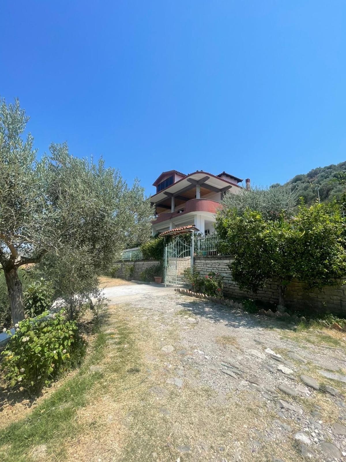 Georgemishel Guest House Berat Exterior foto