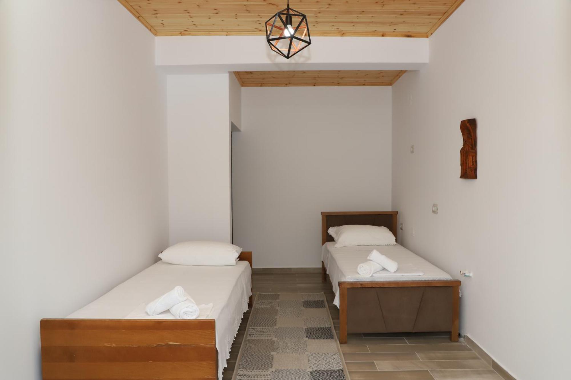 Georgemishel Guest House Berat Exterior foto