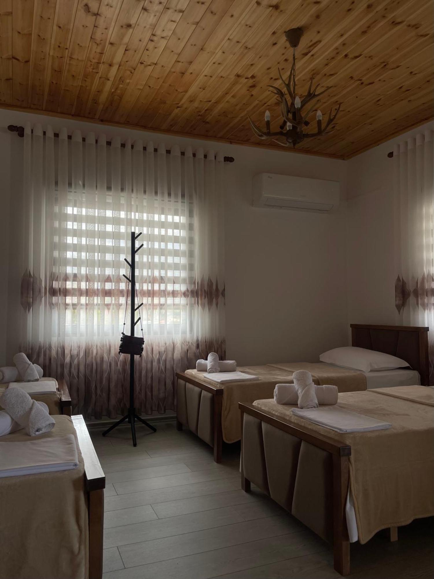 Georgemishel Guest House Berat Exterior foto