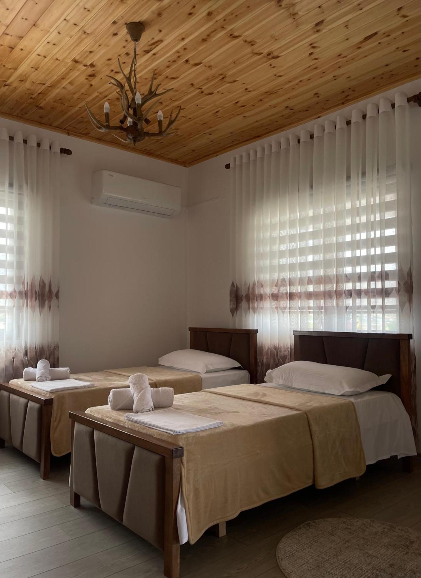 Georgemishel Guest House Berat Exterior foto